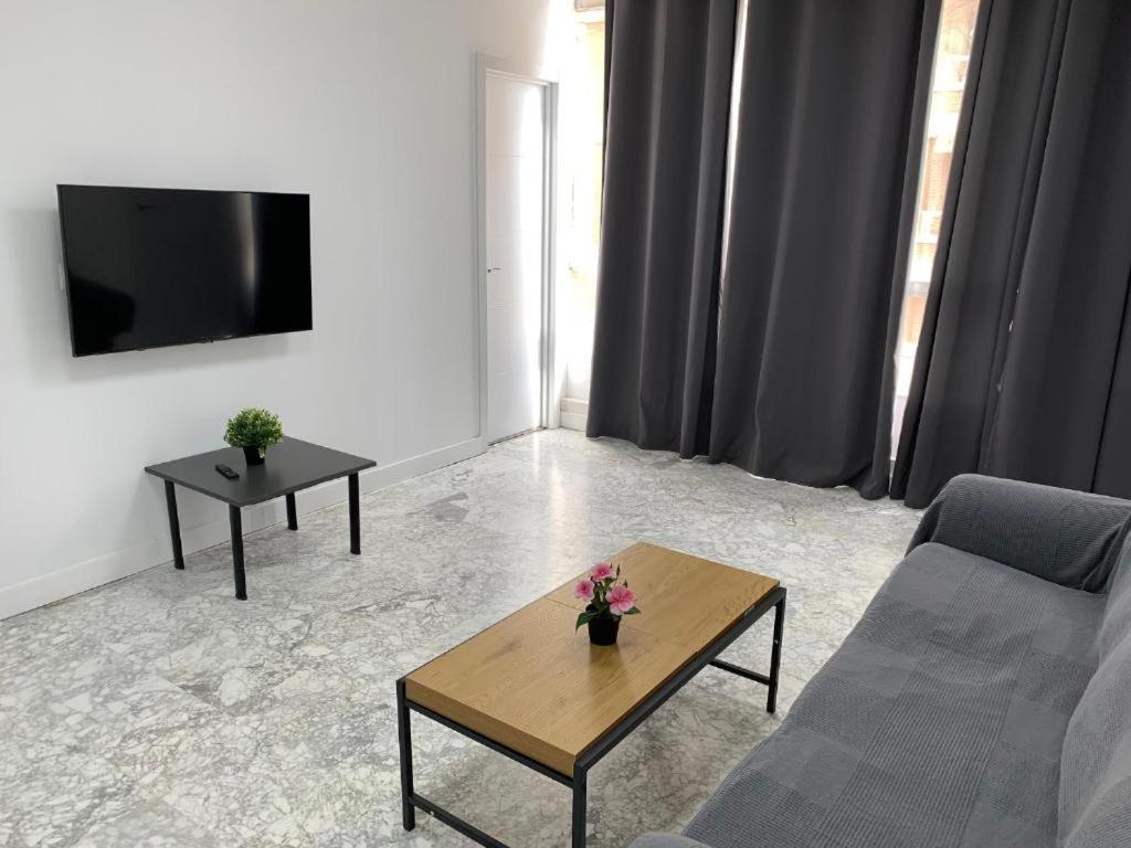 Апартаменты Boutique Living Soho Малага Экстерьер фото